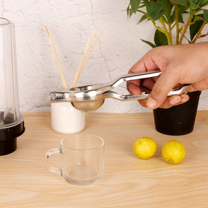 Squeezo Steel : Steel Lemon Squeezer & Citrus Juicer